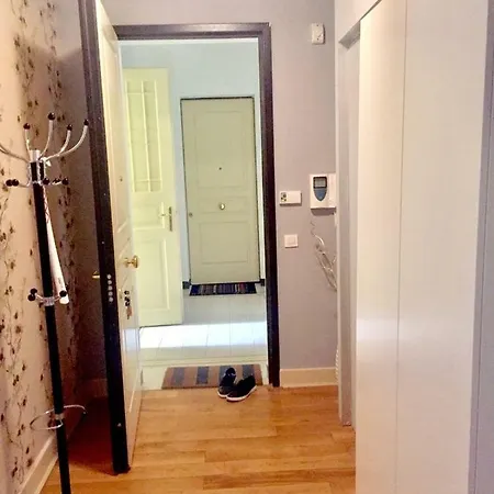 Nubis 1bdr Or 2bdr And 2 Bathrooms *