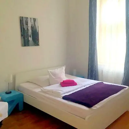 Nubis 1bdr Or 2bdr And 2 Bathrooms