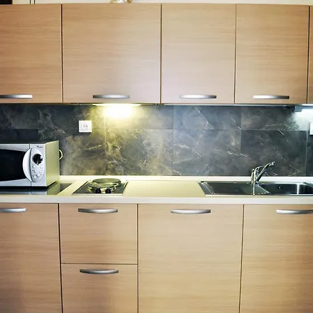 Nubis 1bdr Or 2bdr And 2 Bathrooms *