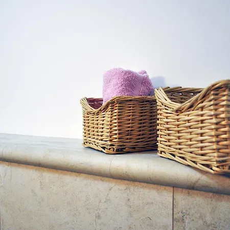 Nubis 1bdr Or 2bdr And 2 Bathrooms Apartamento Praga